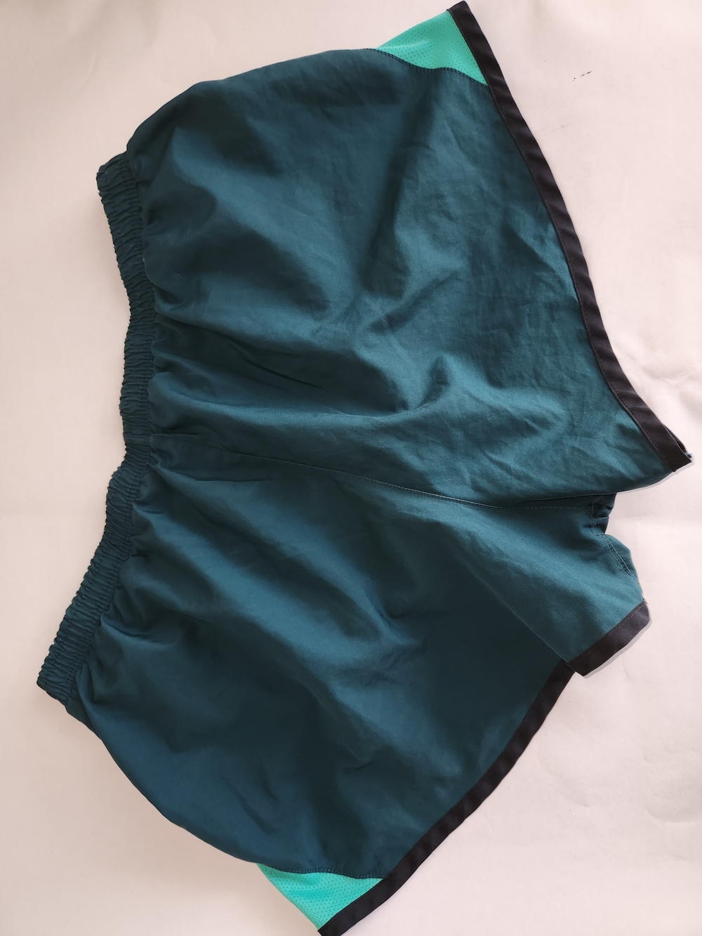 Nike Dri-FIT Tempo running shorts for women. - Picture 6 of 8